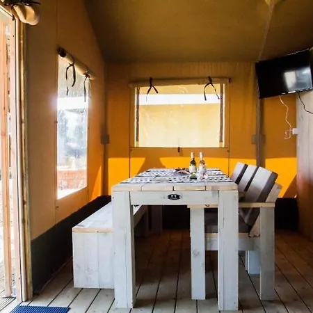 De Luxe * Хардервейк